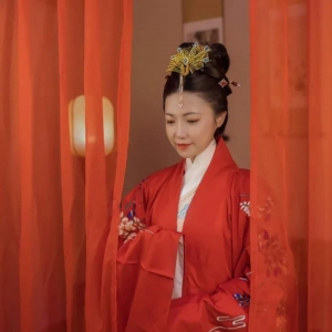 什么样八字的女人，容易感情婚姻不顺？