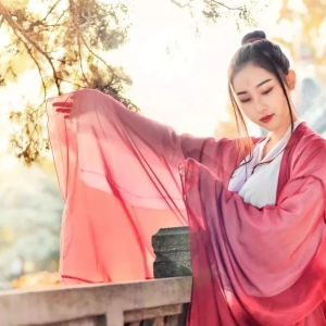 这四个时辰出生的人，一生桃花不停歇！